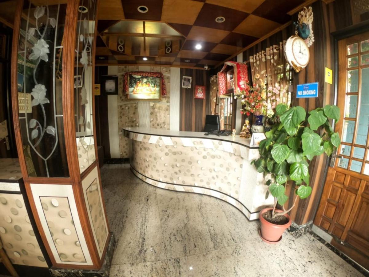 Grg Broadway Mall Road Darjeeling By Royal Collection Hotel Exteriör bild