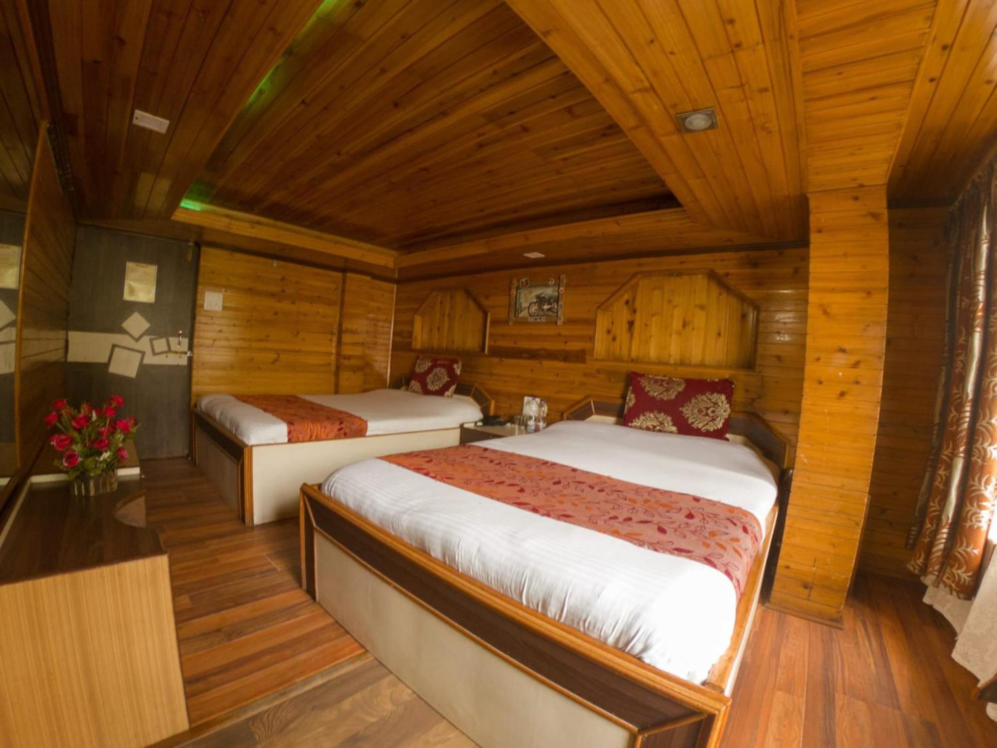 Grg Broadway Mall Road Darjeeling By Royal Collection Hotel Exteriör bild
